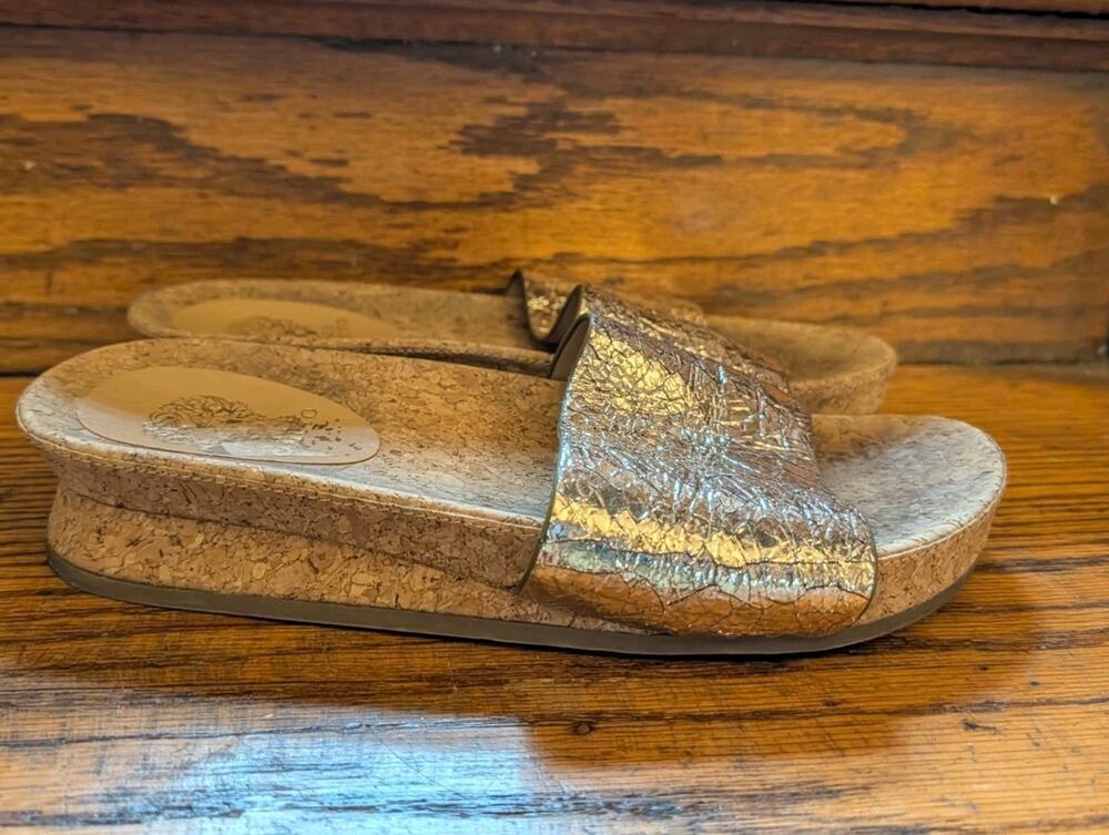 Vince Camuto Febba Slide Sandals Women's 8M, 39 Gold A69 Shoes